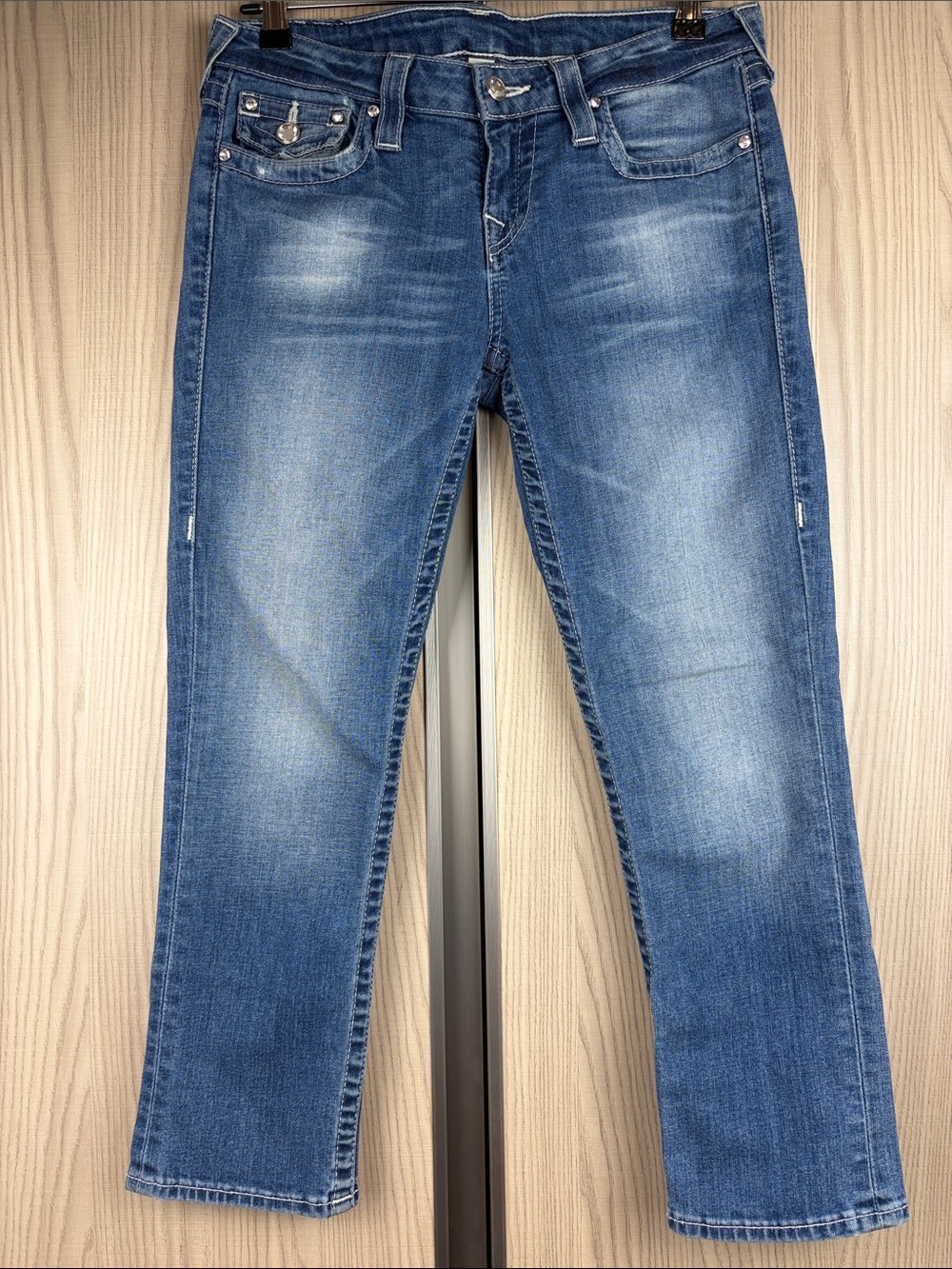 True Religion ‘Capri’ Jeans ~ in Blue Wash w/ Crystal Buttons ~ 28